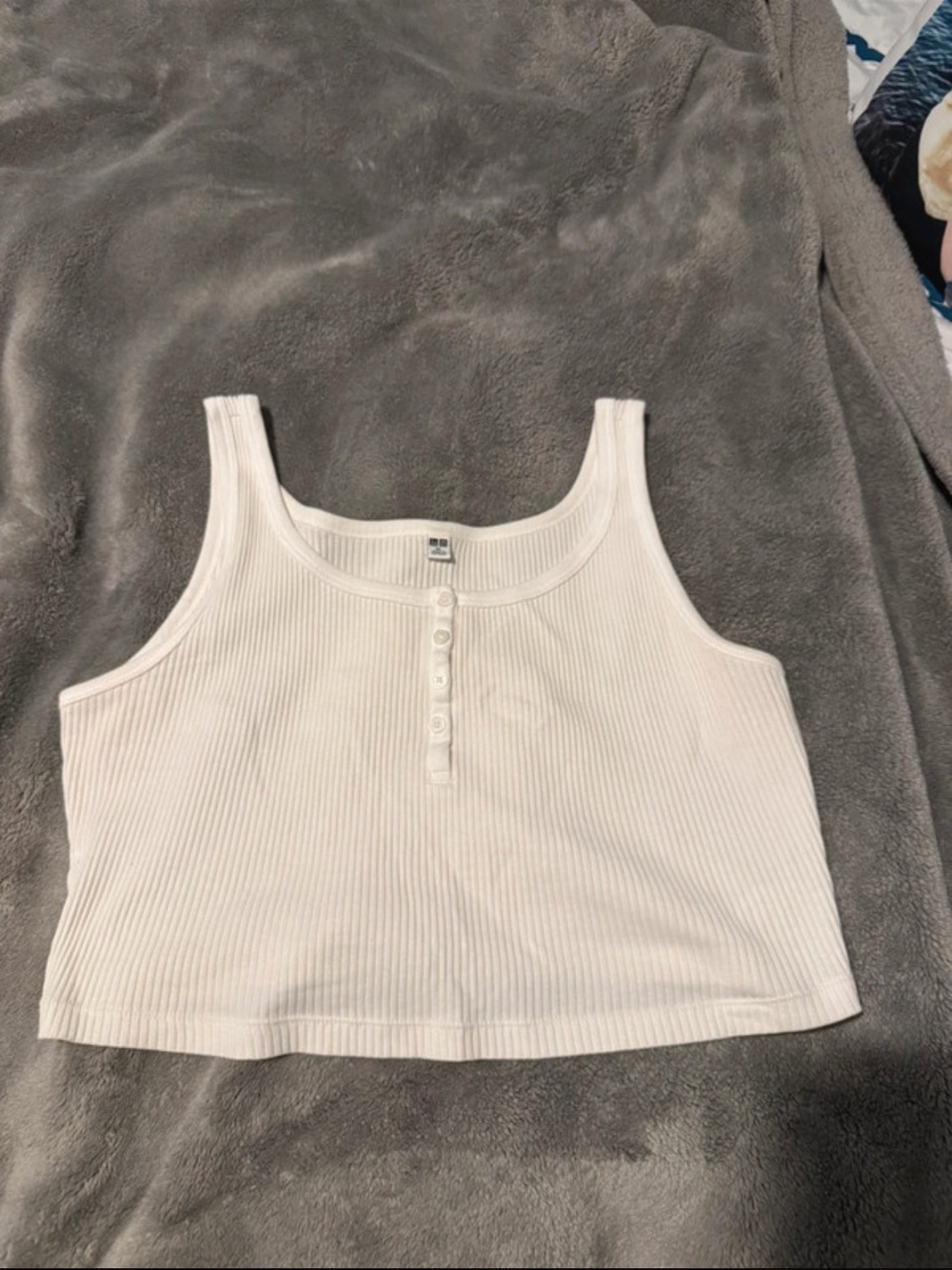 Uniqlo White Ribbed Crop Tank Top